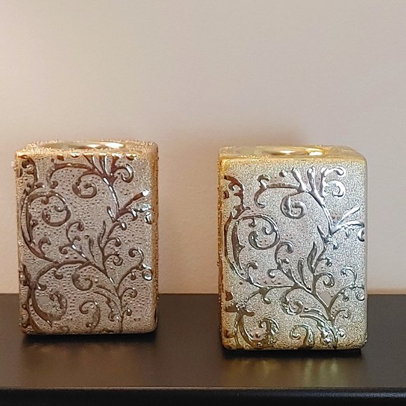 Set of 2 Porcelain Metallic Silver Tealight Candle Holders Christmas Decor - Picture 1 of 7